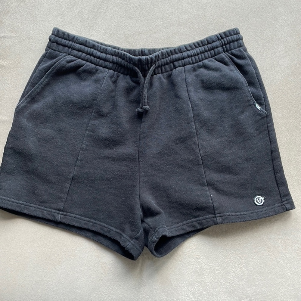 VANS SHORTS - black elastic band -Size L (women)